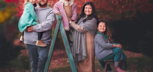 Megbittonproductions – Family Color
